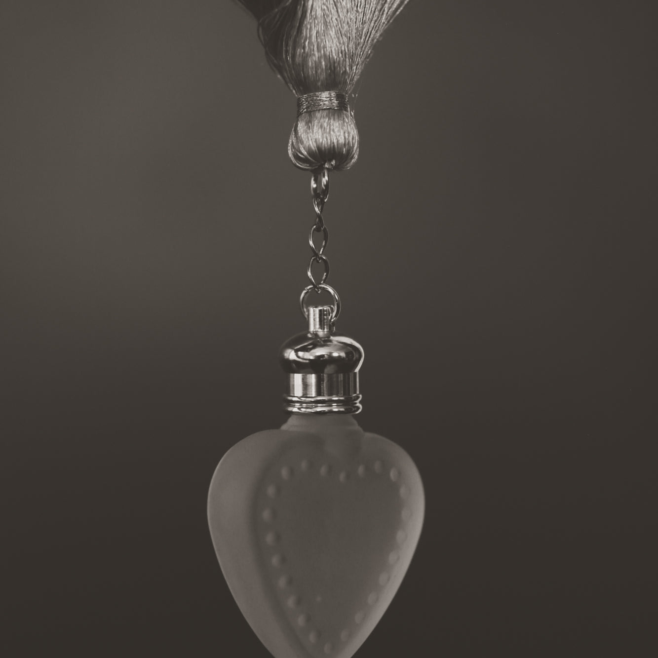 HEART_BOTTLE_bw-1.jpg