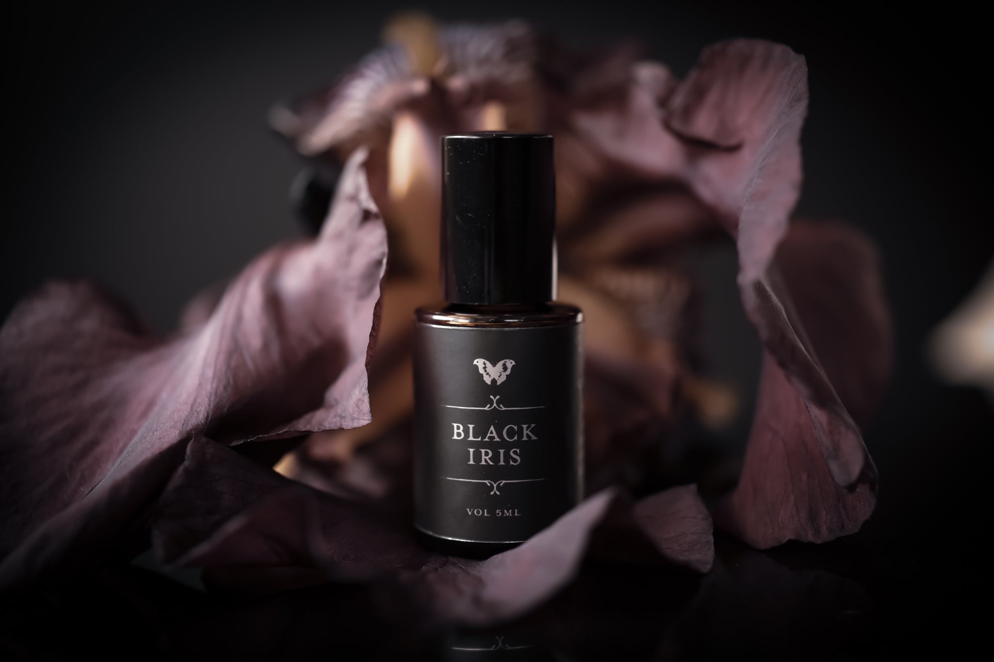 Black Iris - natural perfume – For Strange Women