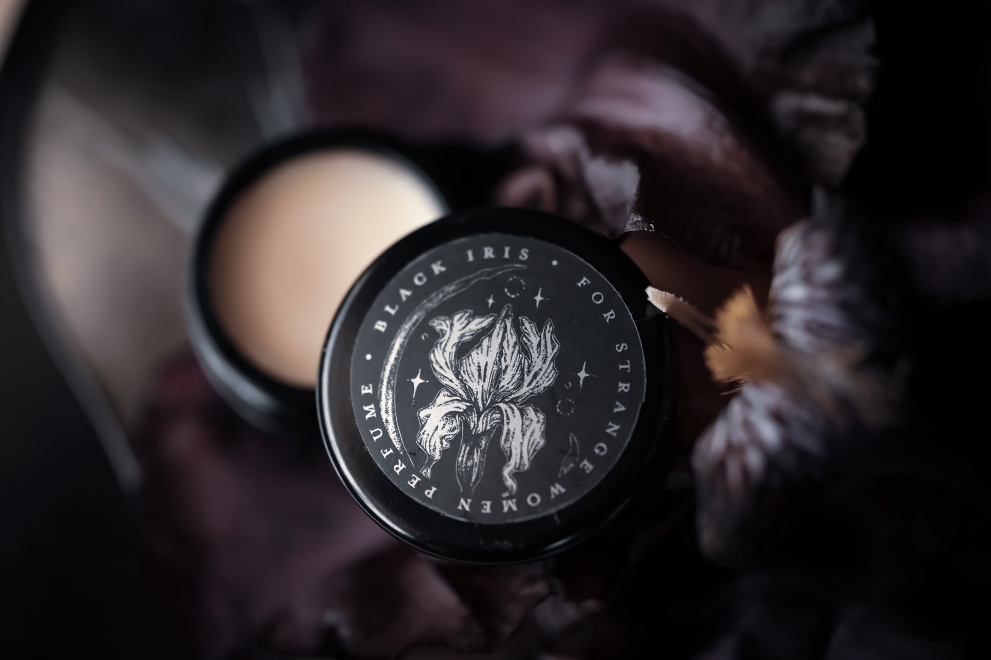 Black Iris - Solid Perfume 9g