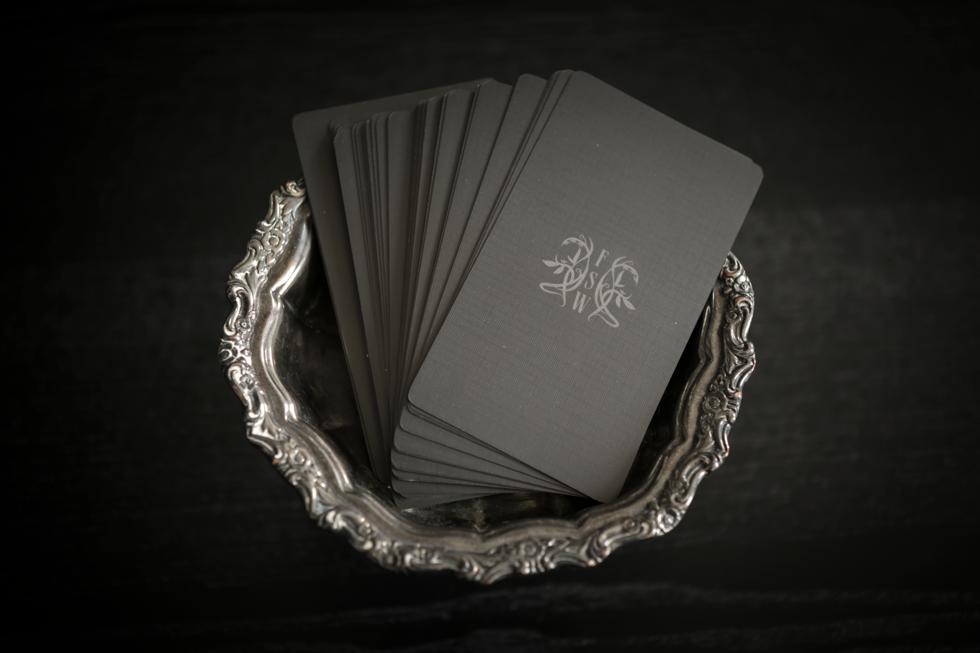 The Botanical Oracle (Wholesale) 6 decks
